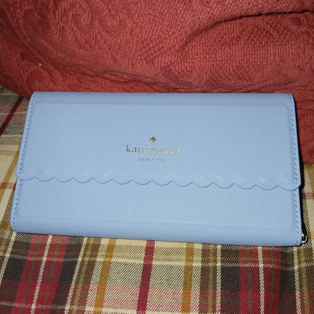 🎈♤Kate Spade♤🎈BUY 1 GET 1 FREE-ALL LISTINGS - NY Scallop Folio Wristlet iPhone - Picture 5 of 7